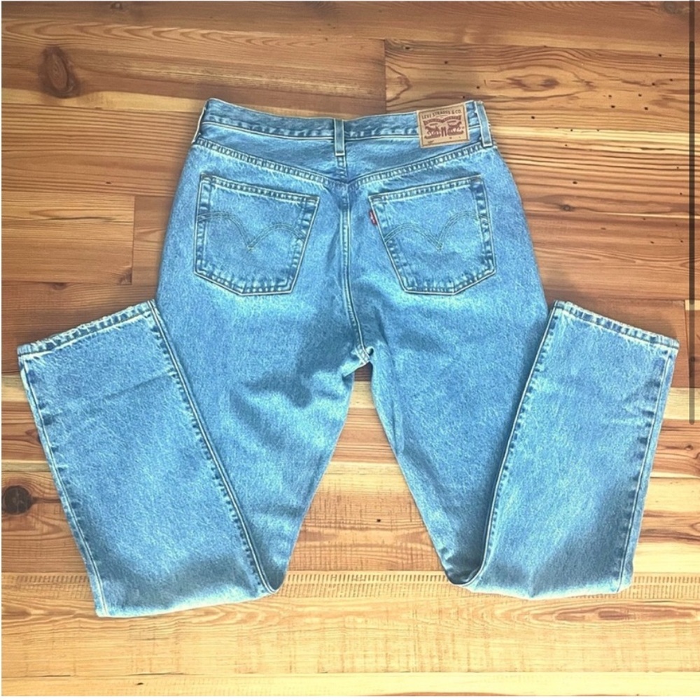SALE Levi's 501 Women’s Button Down Straight Leg Blue Jeans Size 31/32